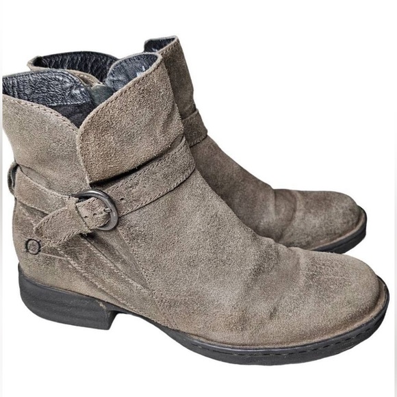 Women's size 8 Born Maidread Grey
Suede Booties Ankle Boot - Picture 5 of 6